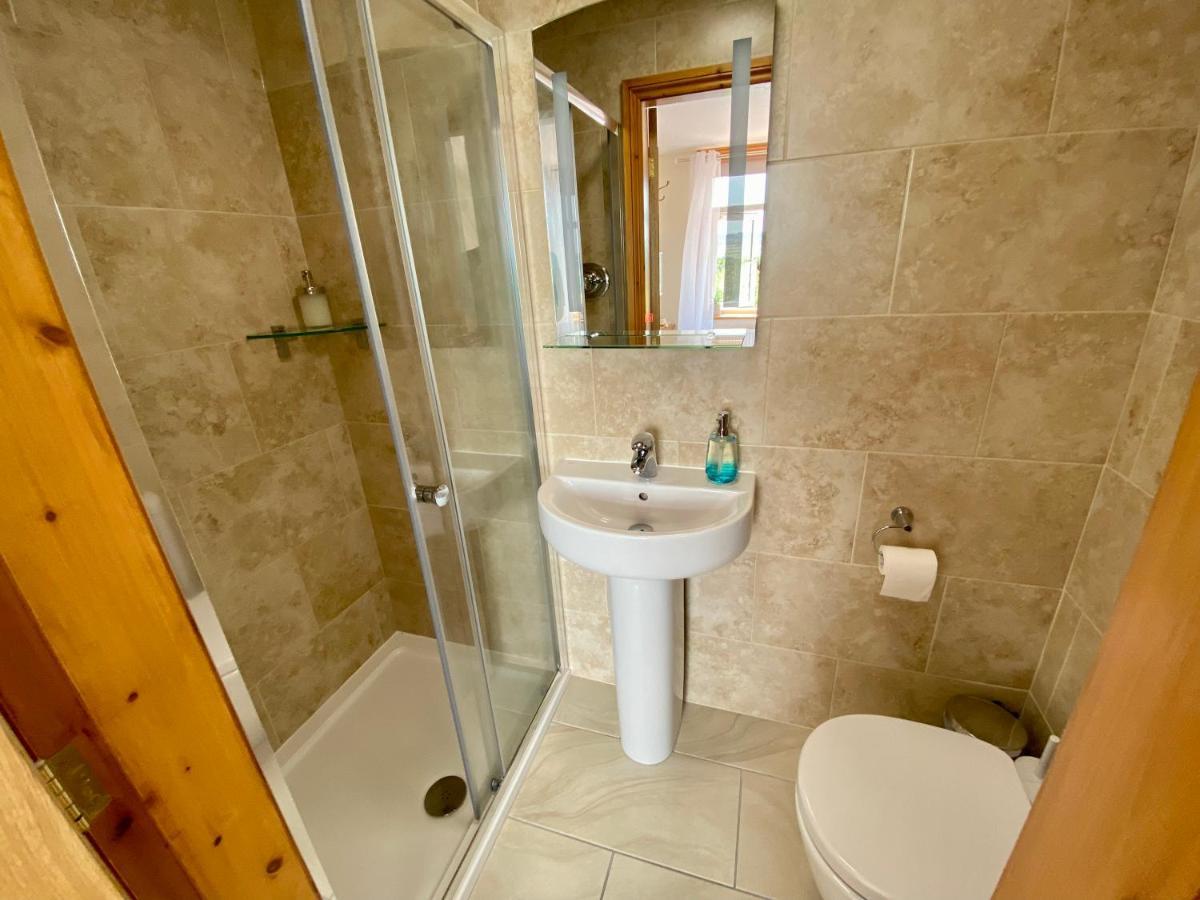 Mooredge B&B Уитби Экстерьер фото