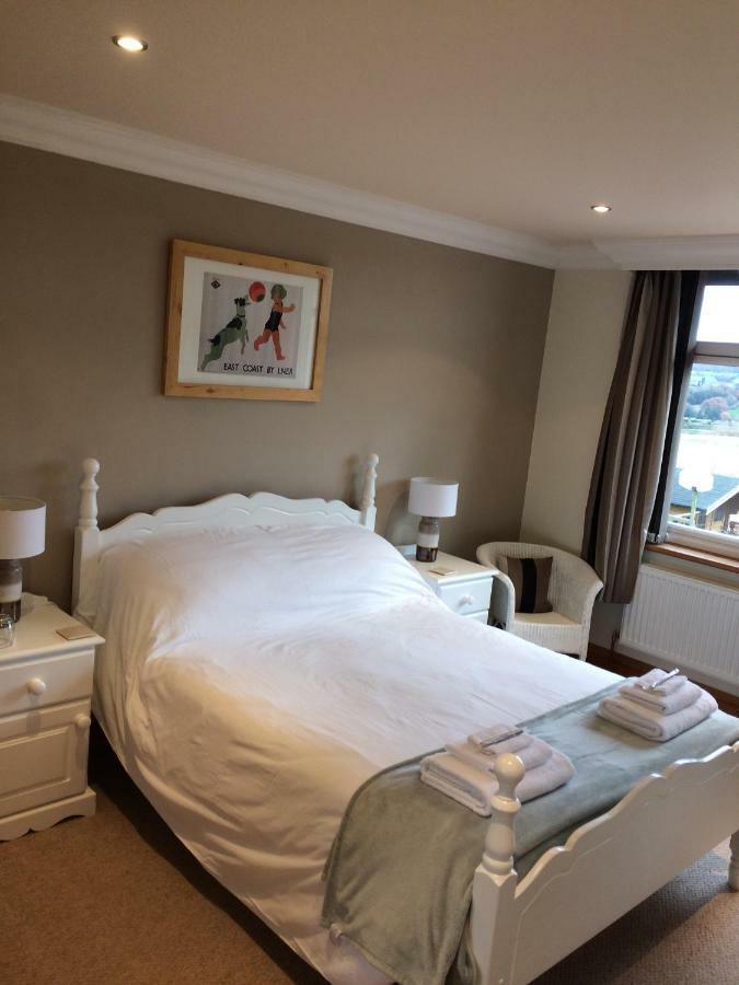 Mooredge B&B Уитби Экстерьер фото