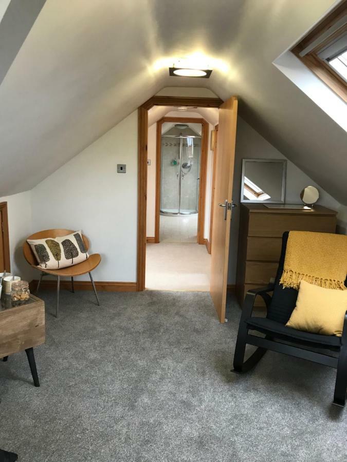 Mooredge B&B Уитби Экстерьер фото